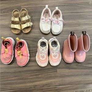 Five pairs of toddler shoes - size 6 & 7